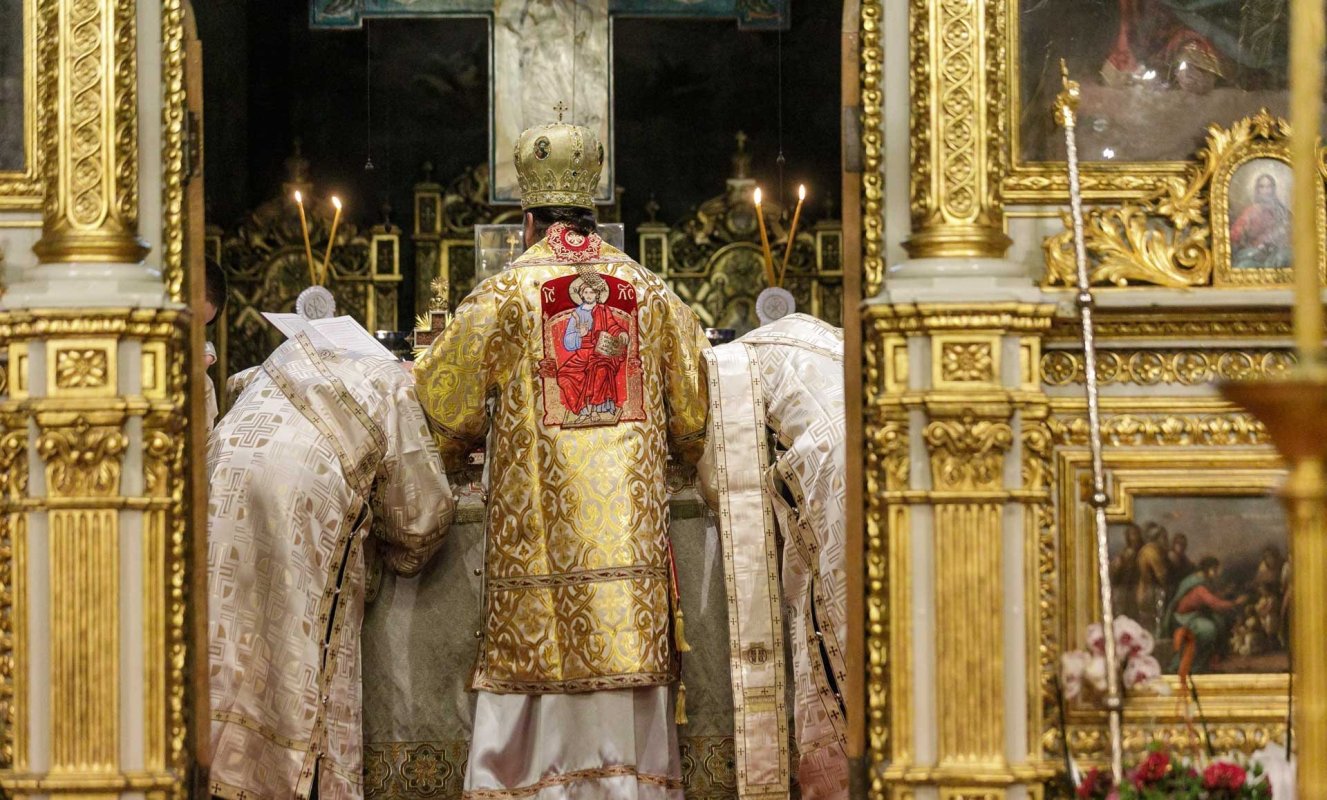 Grupul „Tronos” și Ansamblul „Sfântul Ioan Cucuzel” au încheiat IBMF 2024 297299