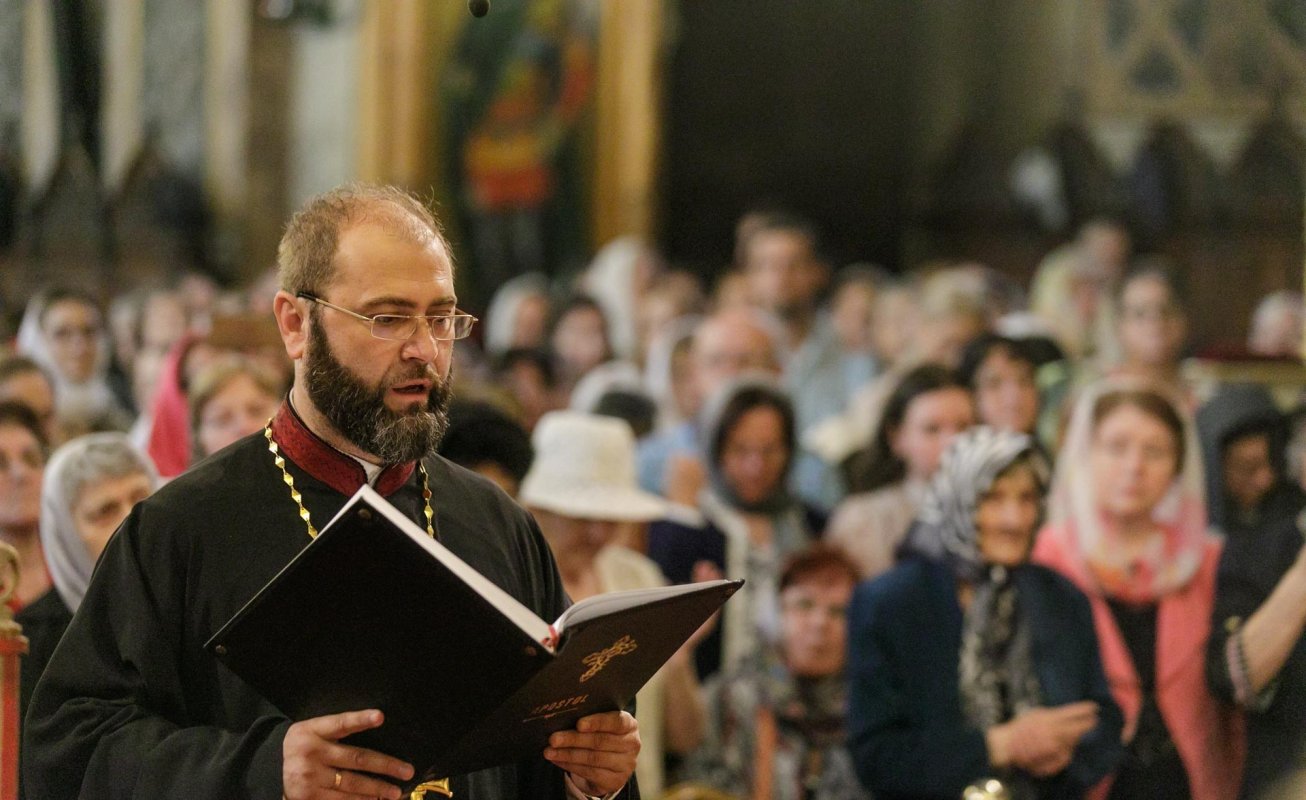 Grupul „Tronos” și Ansamblul „Sfântul Ioan Cucuzel” au încheiat IBMF 2024 297300