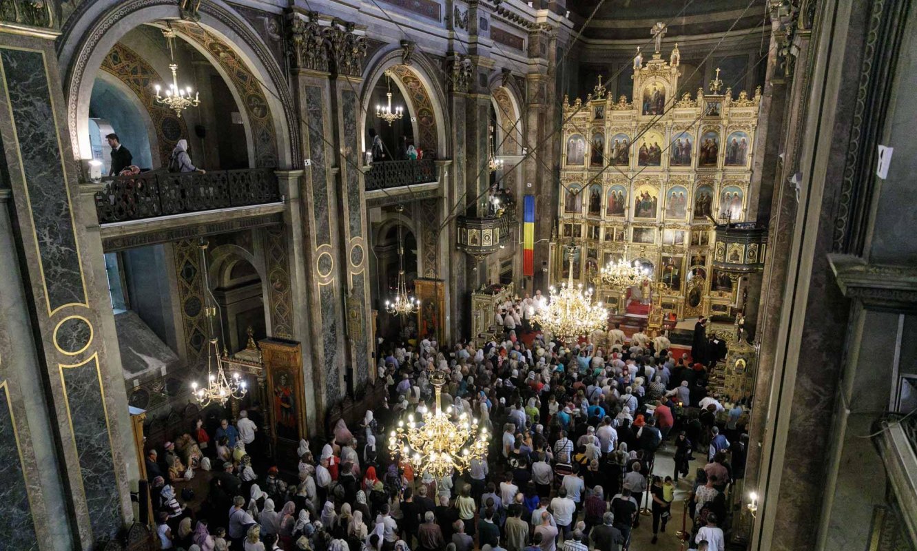 Grupul „Tronos” și Ansamblul „Sfântul Ioan Cucuzel” au încheiat IBMF 2024 297307