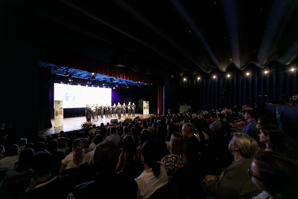 Grupul „Tronos” și Ansamblul „Sfântul Ioan Cucuzel” au încheiat IBMF 2024 297312