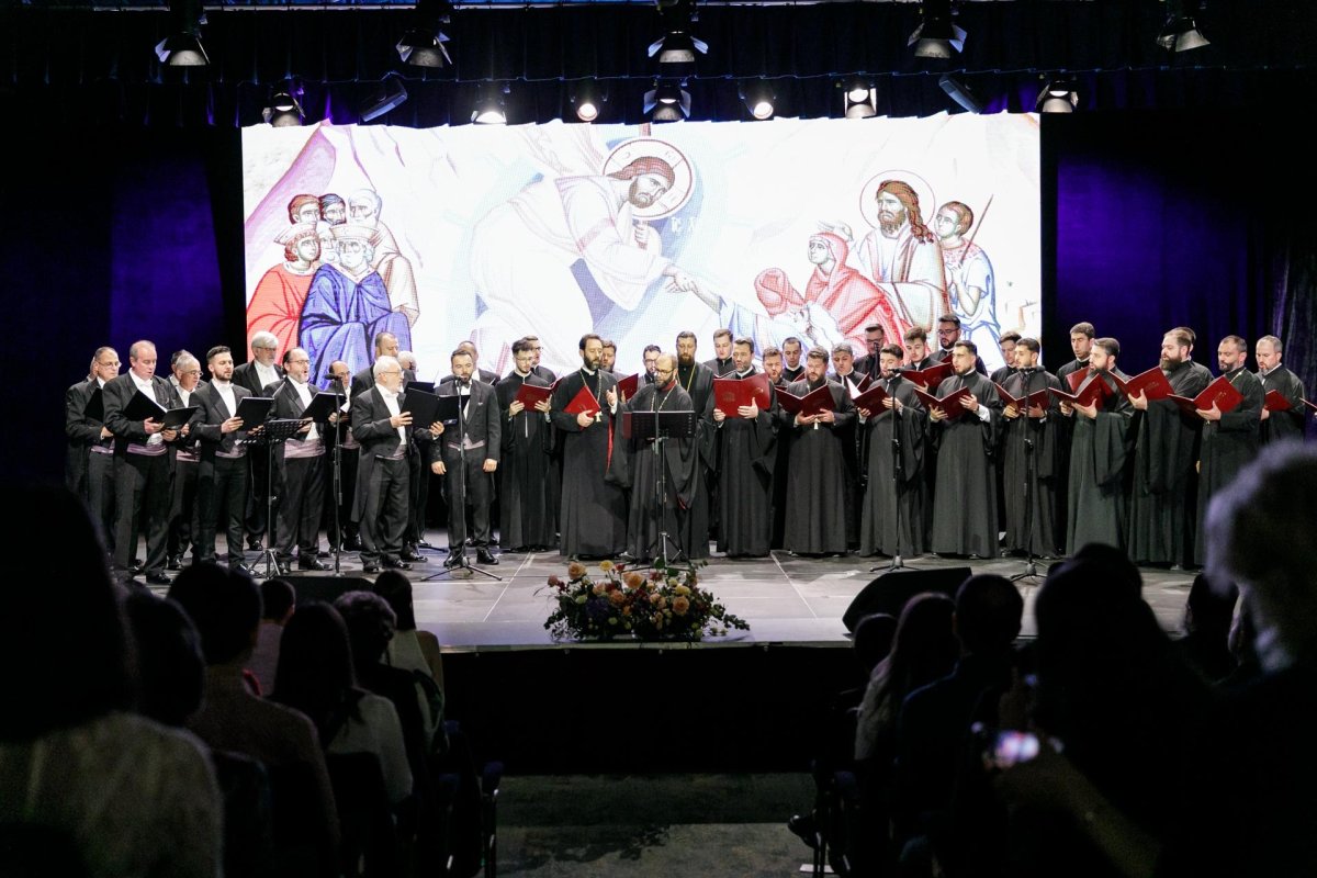 Grupul „Tronos” și Ansamblul „Sfântul Ioan Cucuzel” au încheiat IBMF 2024 297315
