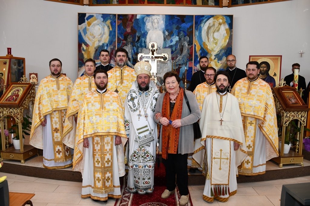 Hramul Parohiei „Sfinții Împărați Constantin  și Elena” din Gänserndorf 297274