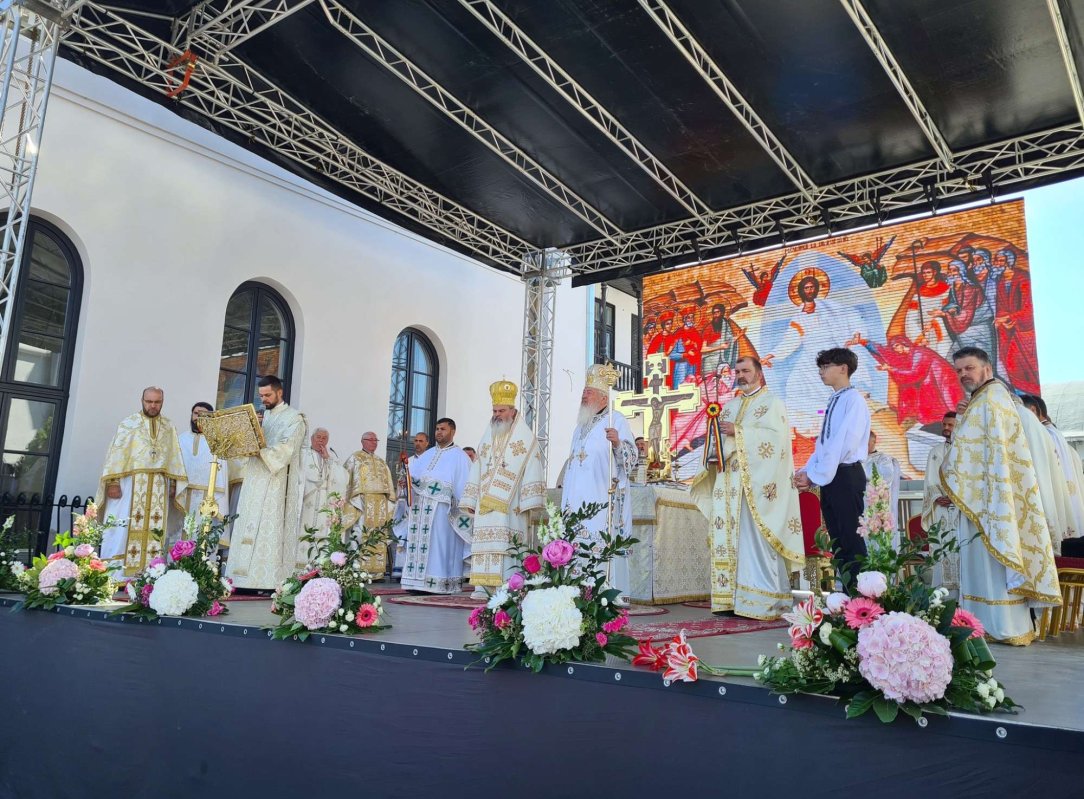 Moment aniversar pentru o biserică din Câmpia Turzii 297257