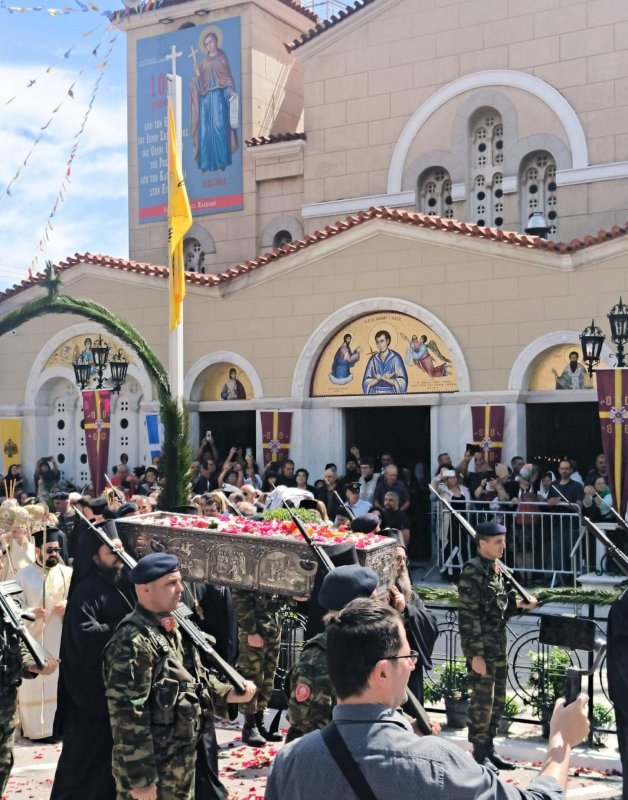 Mâna dreaptă a Sfântului Ioan Rusul a ajuns în Evia 297279