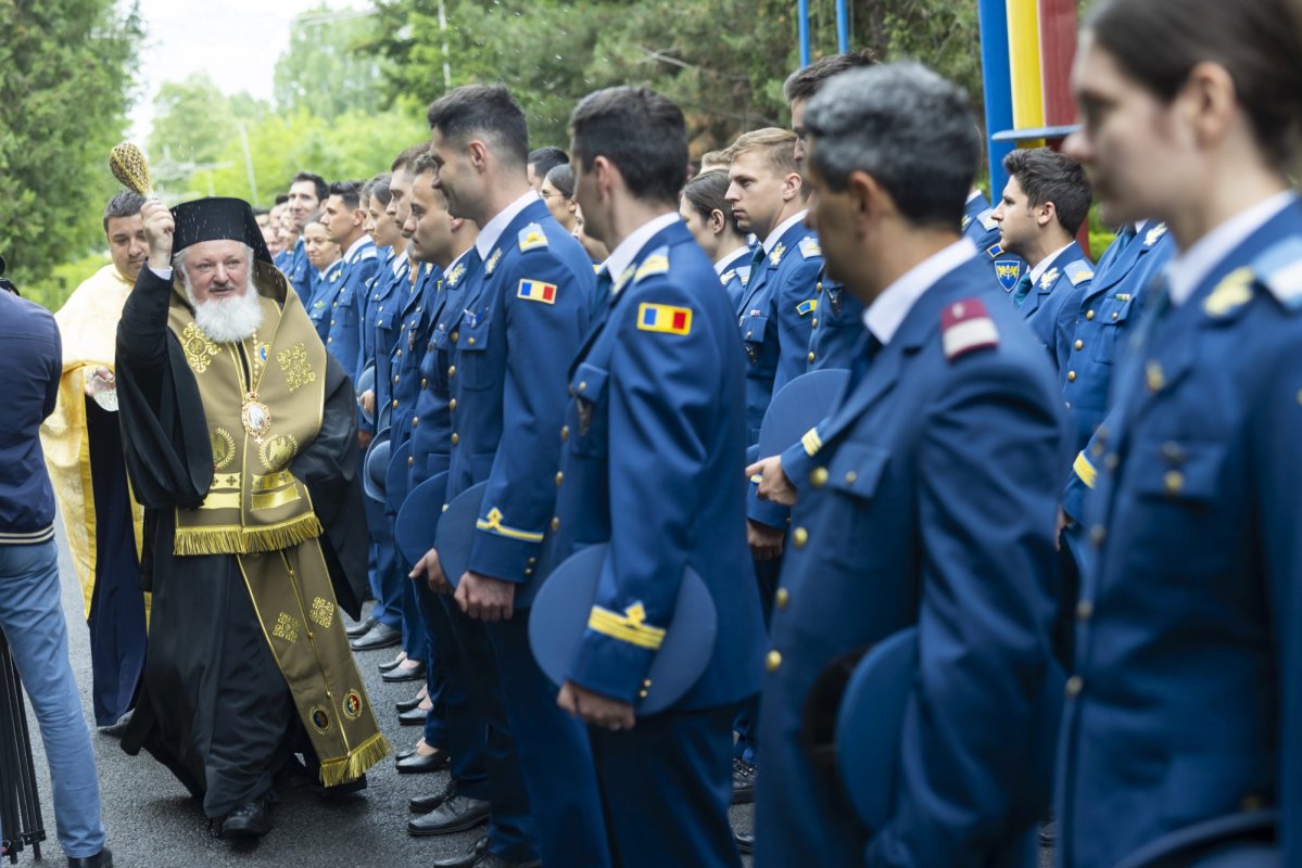 Sfințire de troiță la Baza 90 Transport Aerian din Otopeni  297445