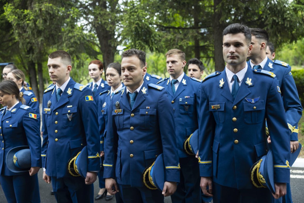 Sfințire de troiță la Baza 90 Transport Aerian din Otopeni  297446