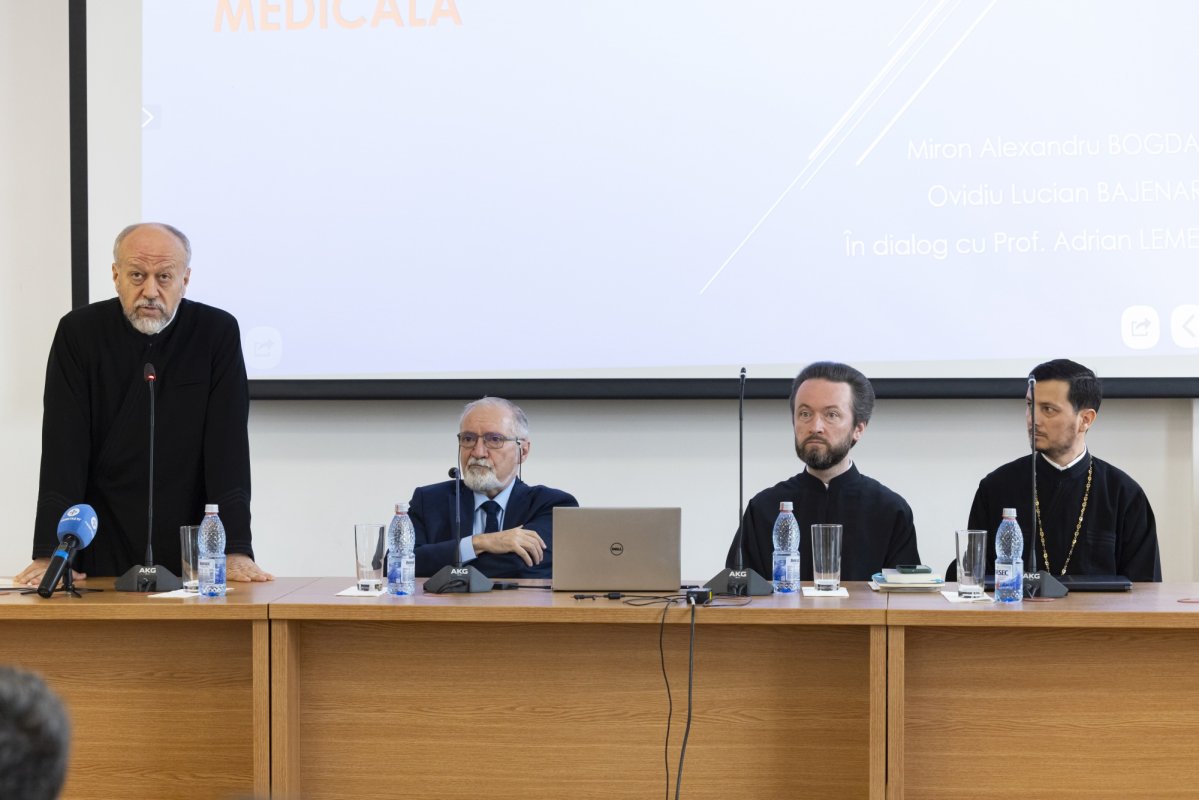 Simpozion studențesc la Facultatea „Justinian Patriarhul” 297544