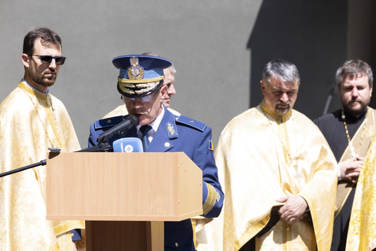 Binecuvântare la ceas aniversar pentru Comandamentul Componentei Aeriene 297689