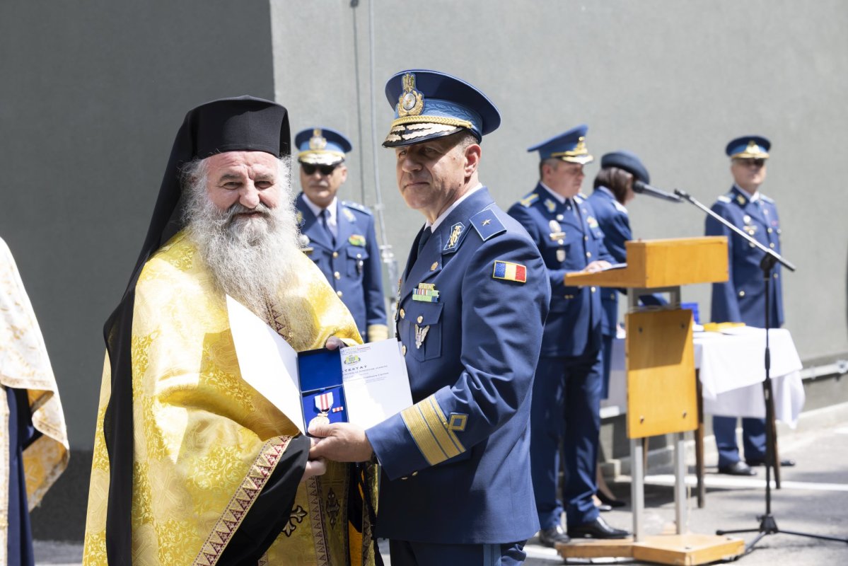 Binecuvântare la ceas aniversar pentru Comandamentul Componentei Aeriene 297691