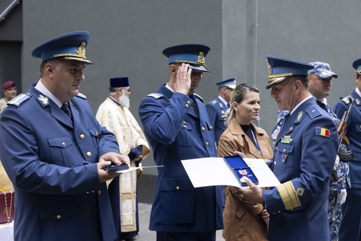 Binecuvântare la ceas aniversar pentru Comandamentul Componentei Aeriene 297692