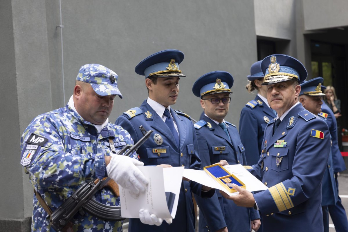 Binecuvântare la ceas aniversar pentru Comandamentul Componentei Aeriene 297695