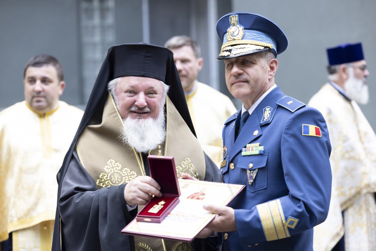 Binecuvântare la ceas aniversar pentru Comandamentul Componentei Aeriene 297702