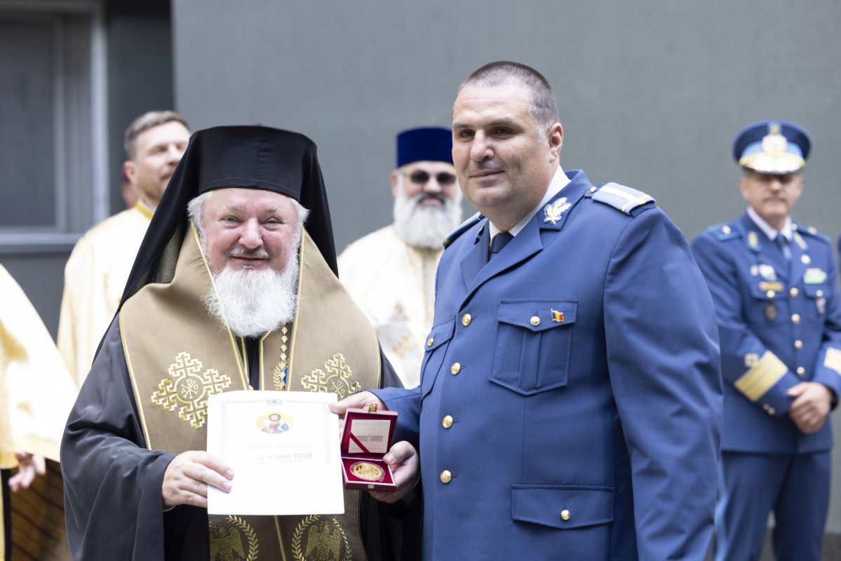 Binecuvântare la ceas aniversar pentru Comandamentul Componentei Aeriene 297705