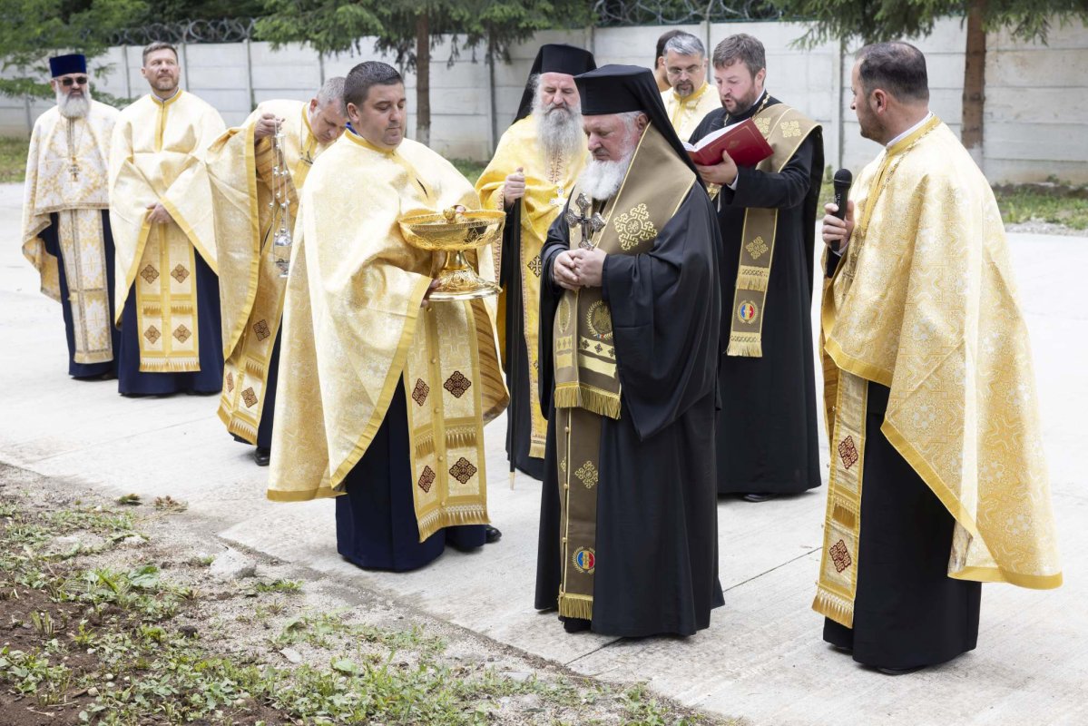 Binecuvântare la ceas aniversar pentru Comandamentul Componentei Aeriene 297711