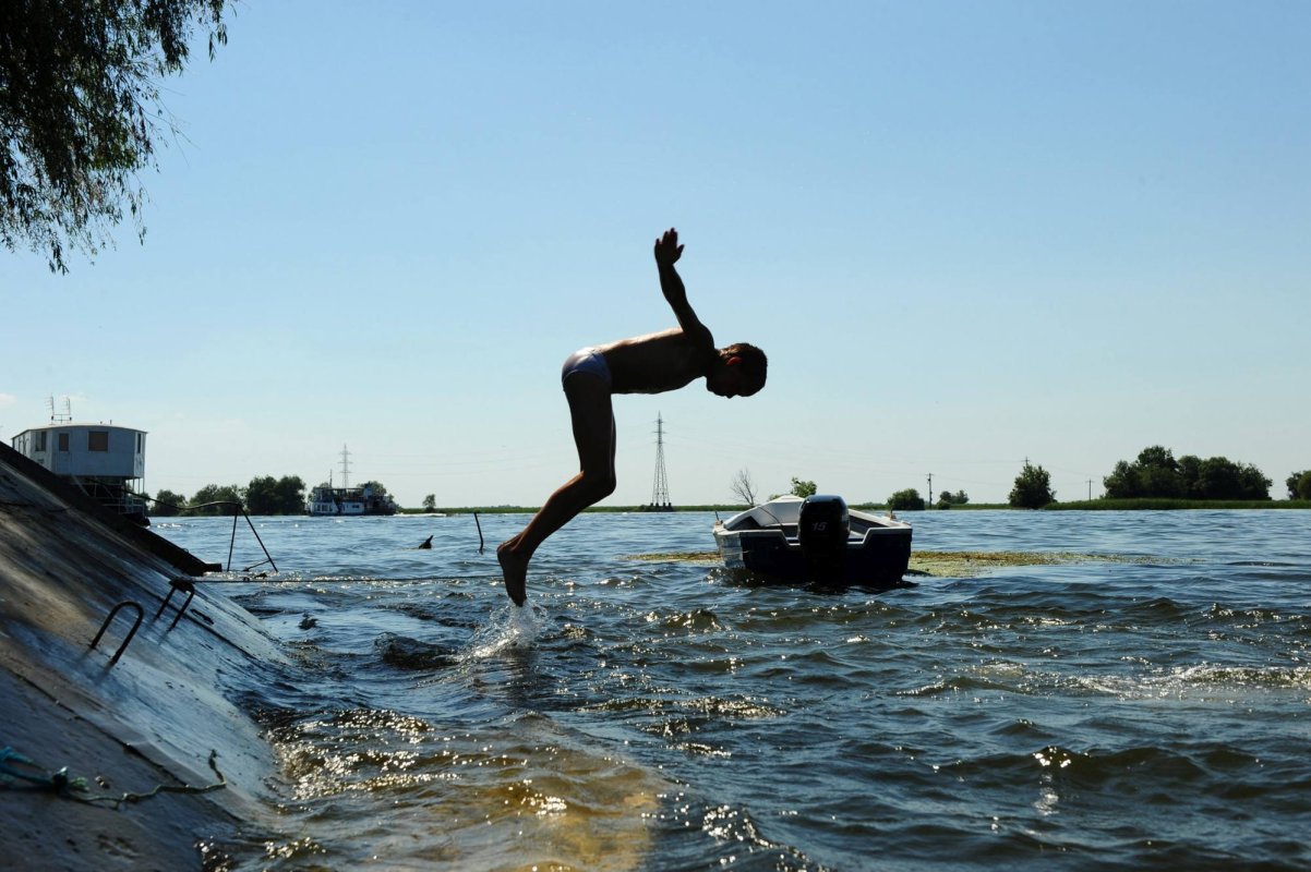 Raport privind apa de scăldat  297579