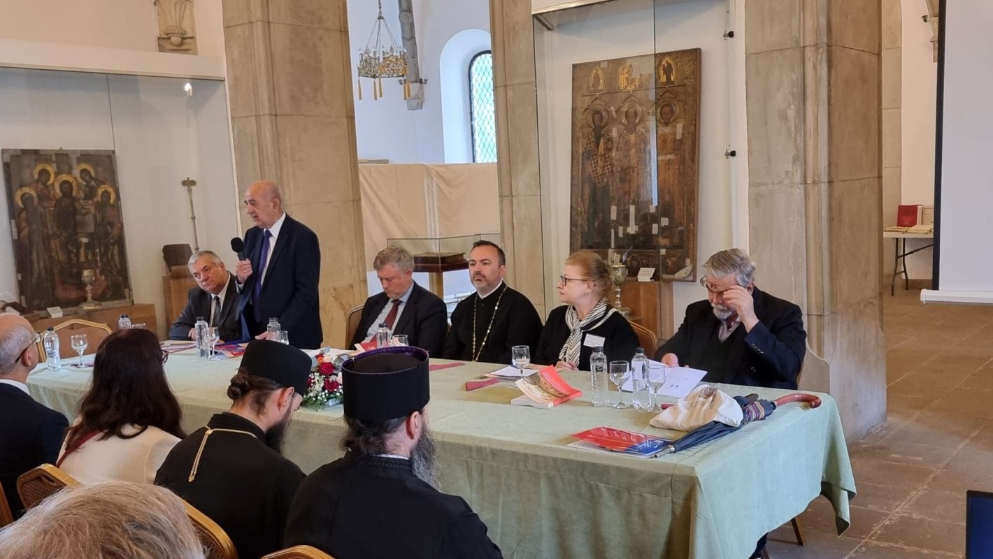 Simpozionul „Explorări în tradiţia biblică românească şi europeană” 297747