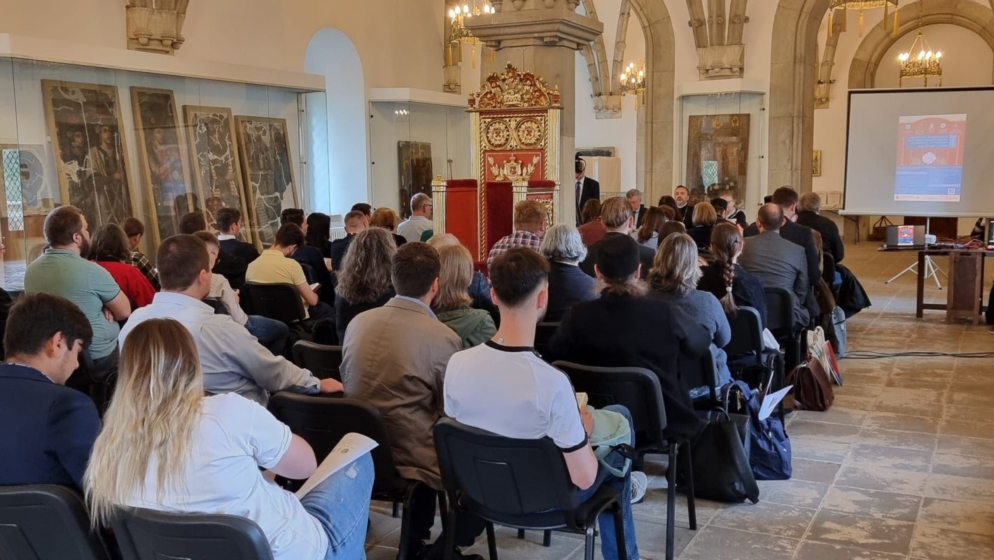 Simpozionul „Explorări în tradiţia biblică românească şi europeană” 297748