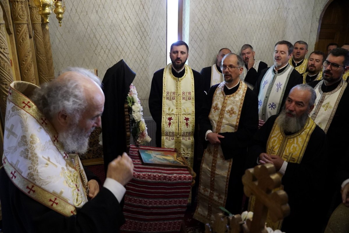 Preoţi şi medici brăileni întruniţi în conferinţă la Lacu Sărat 297969