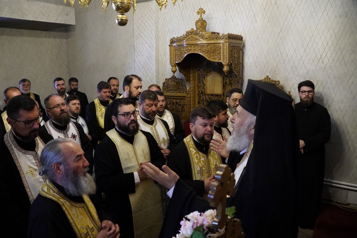 Preoţi şi medici brăileni întruniţi în conferinţă la Lacu Sărat 297971