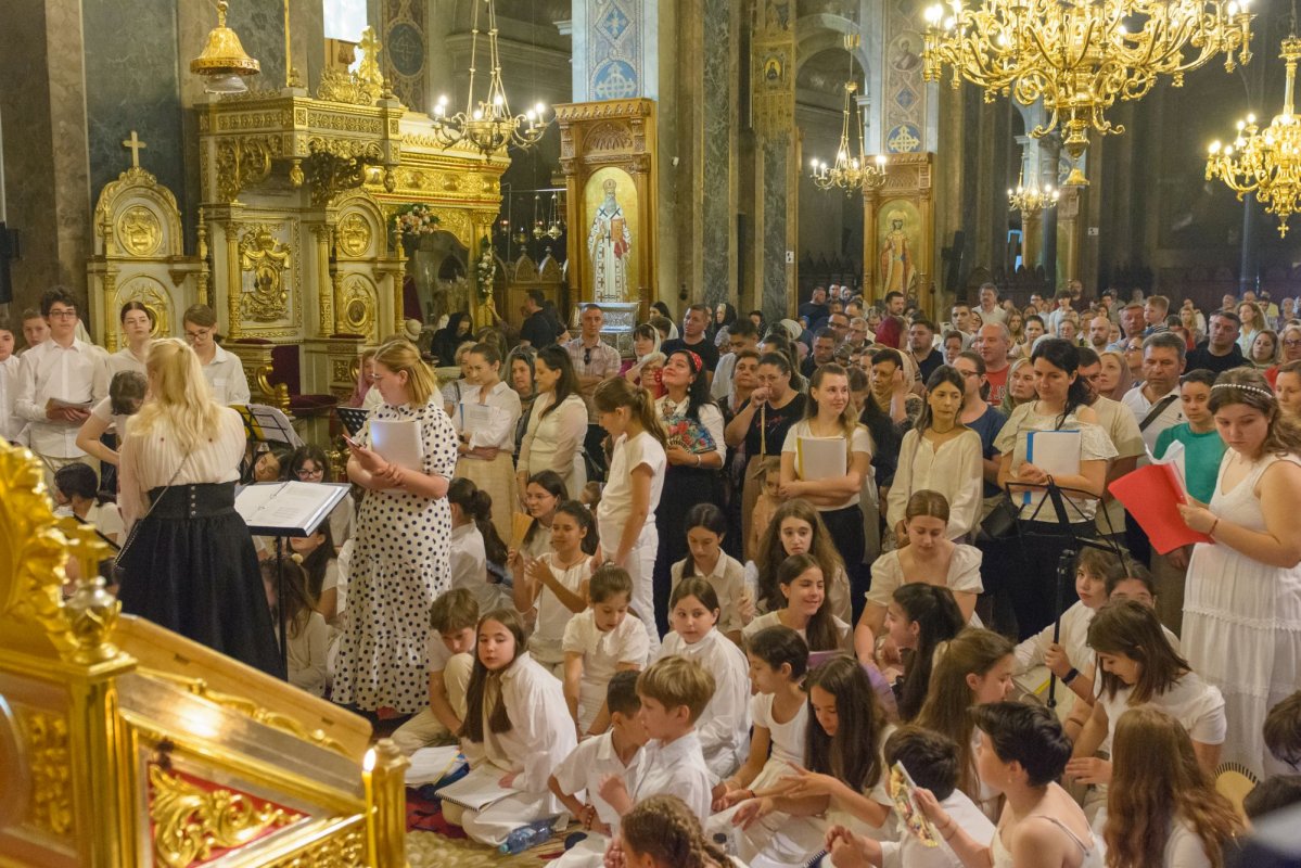 Ziua Internațională a Copilului serbată la Catedrala Mitropolitană din Iași 298083