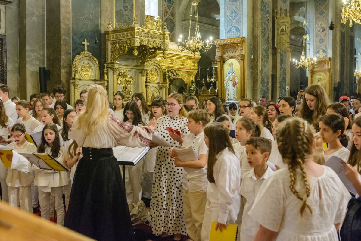 Ziua Internațională a Copilului serbată la Catedrala Mitropolitană din Iași 298084