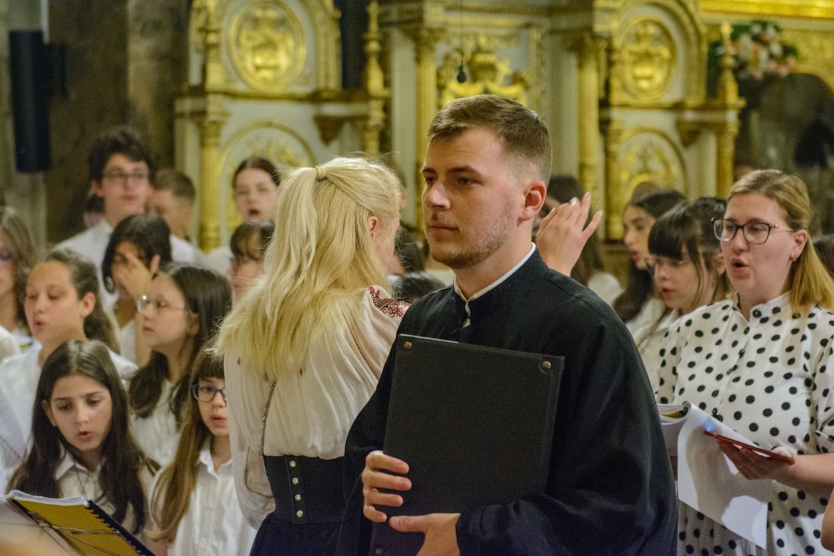 Ziua Internațională a Copilului serbată la Catedrala Mitropolitană din Iași 298088