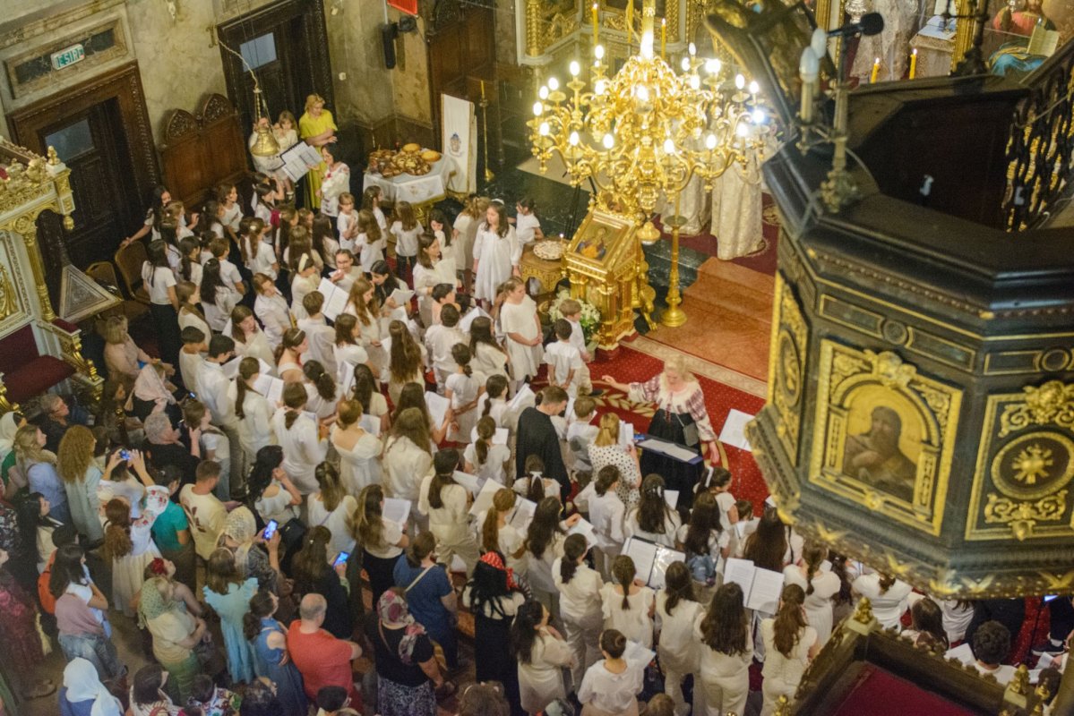 Ziua Internațională a Copilului serbată la Catedrala Mitropolitană din Iași 298090