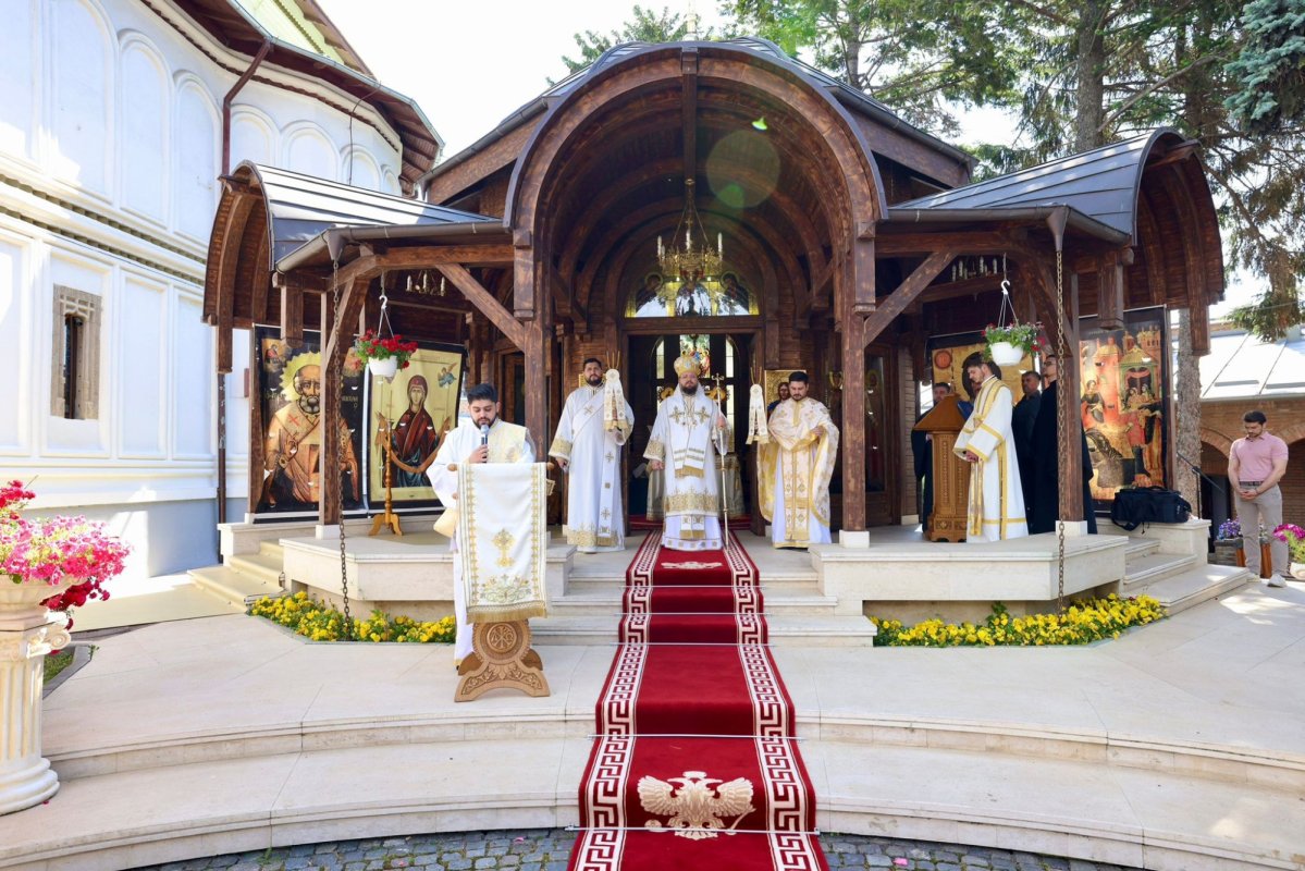 Popas de rugăciune la Mănăstirea Plumbuita 298170