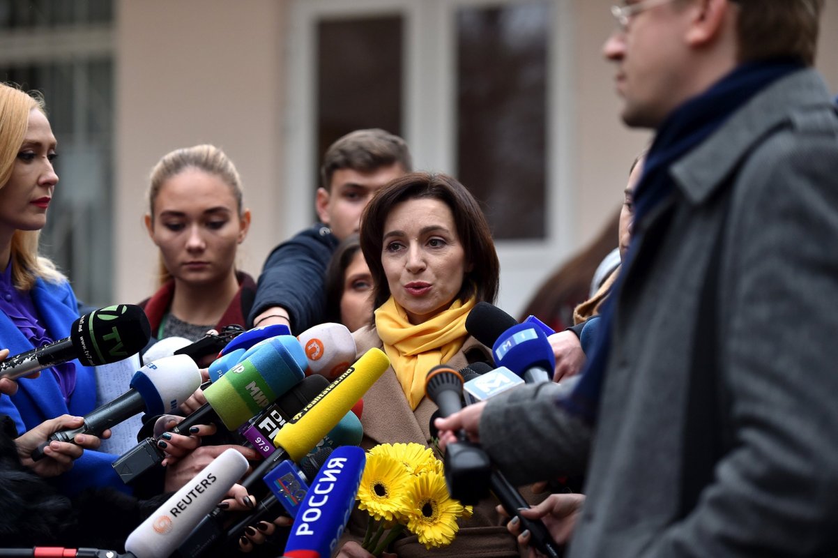 Maia Sandu conduce în sondaje 298202