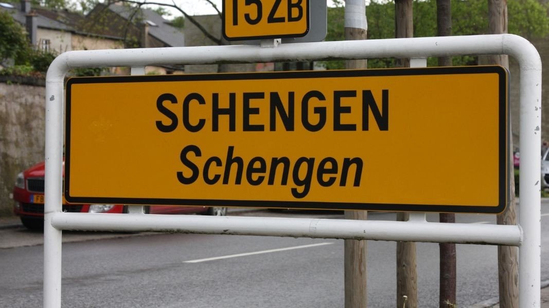 Revizuire a Codului Schengen 298198