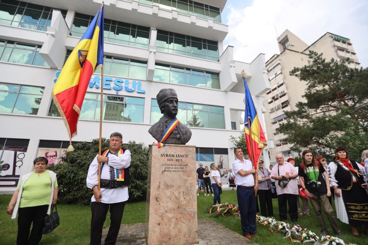 Slujire arhierească la Satu Mare la comemorarea lui Avram Iancu 298210