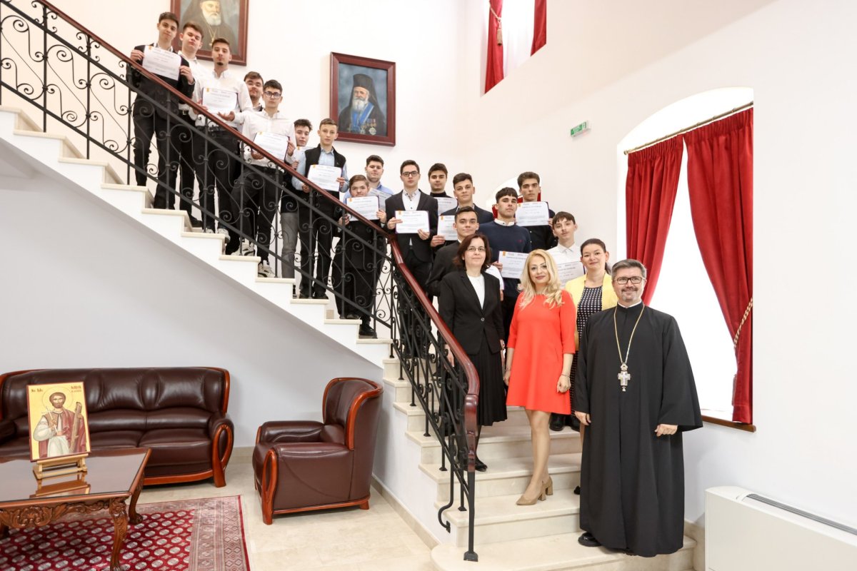 Momente de bilanț ale seminariștilor buzoieni de ieri și de astăzi 298386