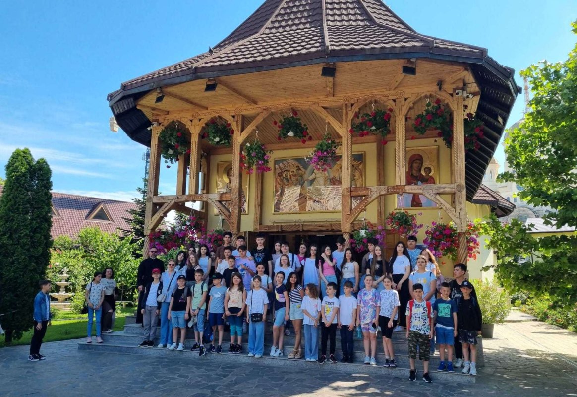 Ziua Internațională a Copilului la o parohie din Urlați, Prahova 298356