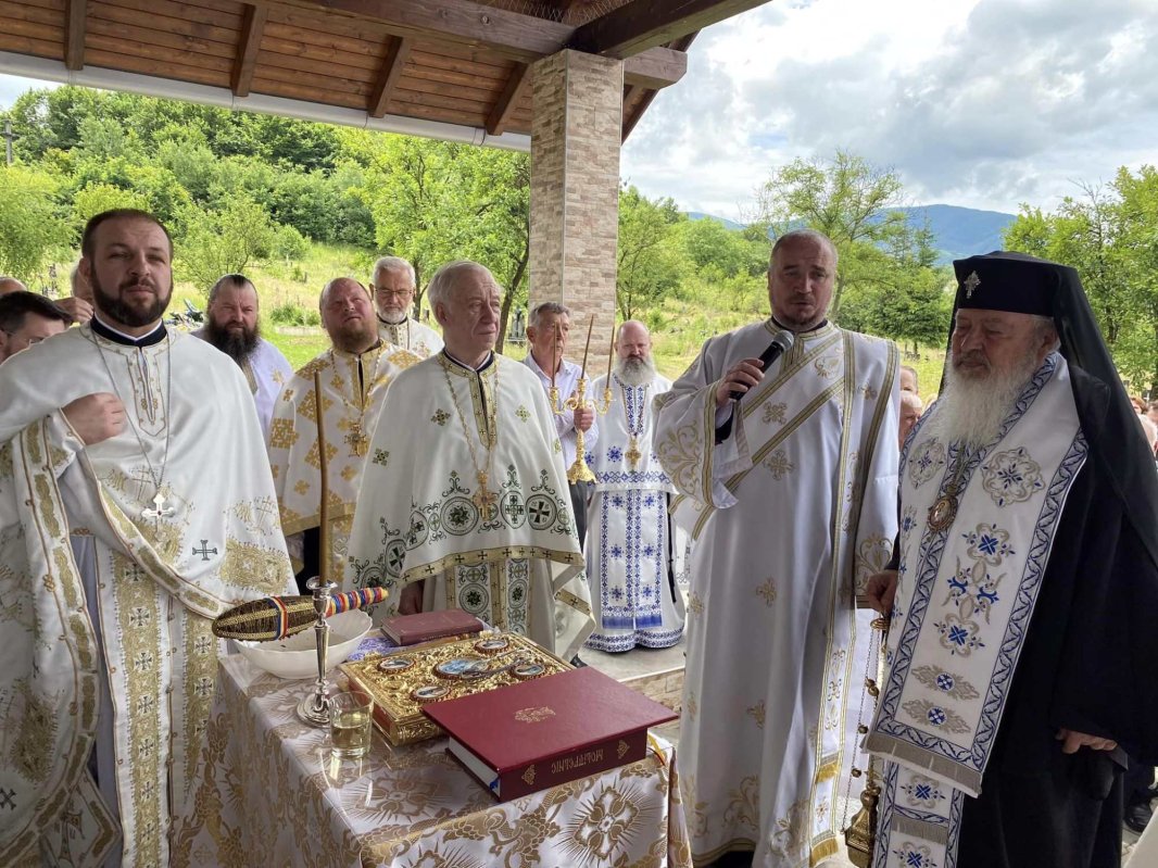 Binecuvântarea lucrărilor la biserica ortodoxă ucraineană din Remeți, Maramureş 298486