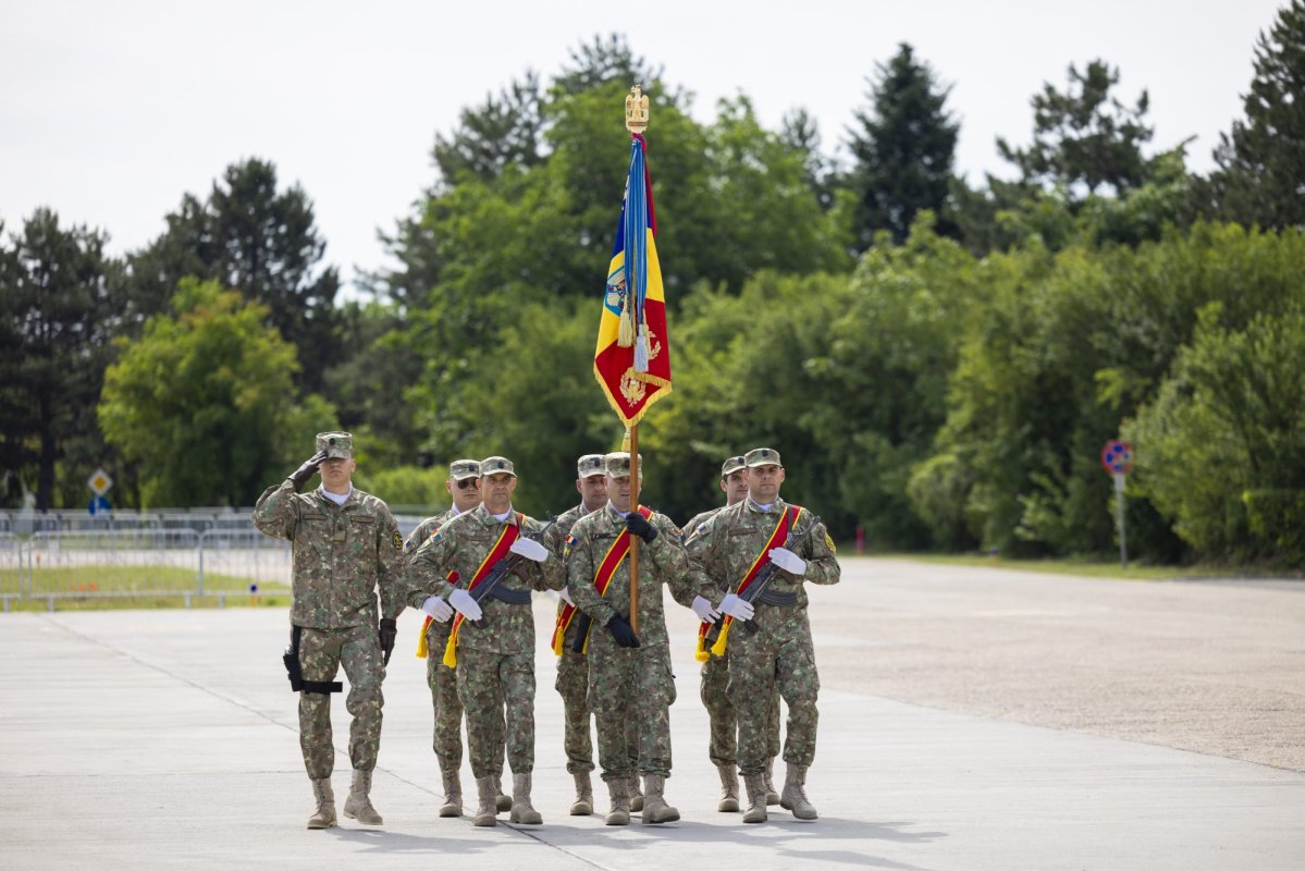 Eveniment aniversar la Baza 90 Transport Aerian  298513