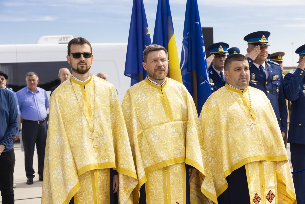 Eveniment aniversar la Baza 90 Transport Aerian  298517