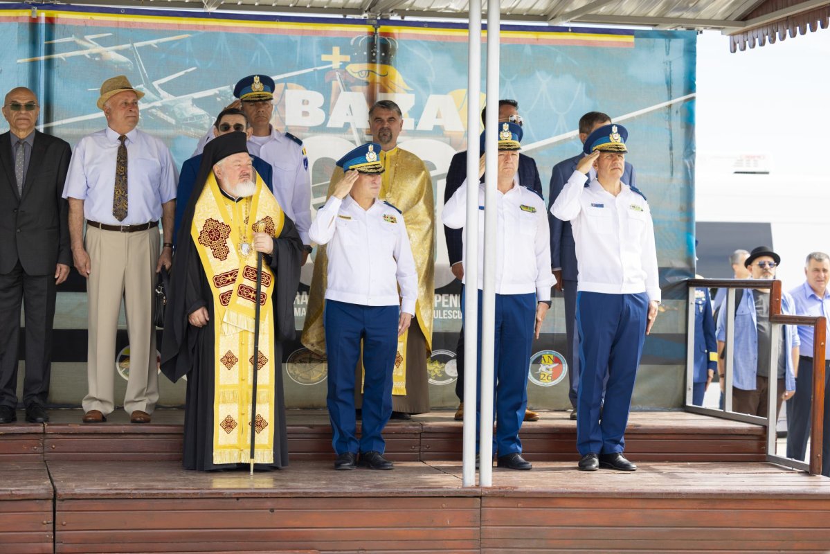 Eveniment aniversar la Baza 90 Transport Aerian  298518