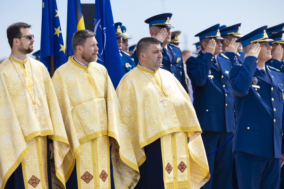 Eveniment aniversar la Baza 90 Transport Aerian  298519