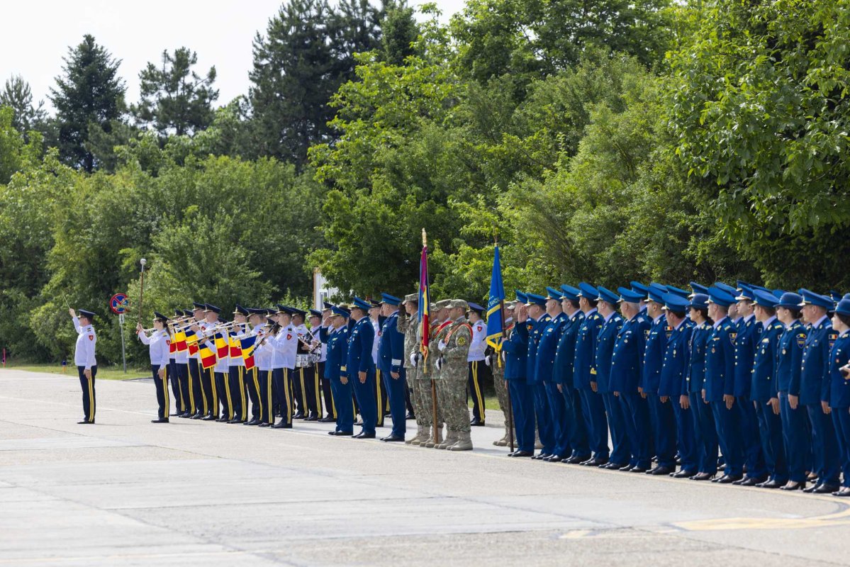 Eveniment aniversar la Baza 90 Transport Aerian  298521