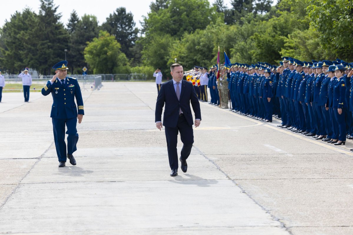 Eveniment aniversar la Baza 90 Transport Aerian  298522