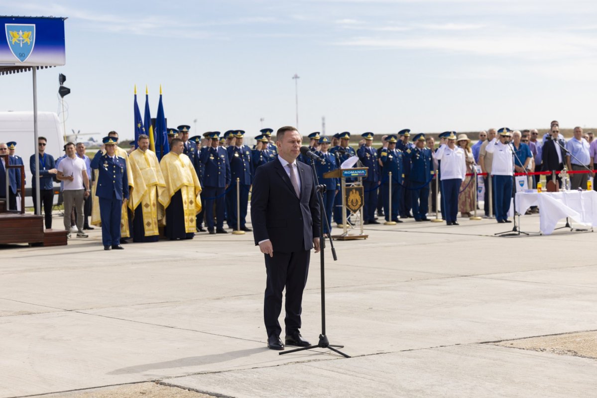 Eveniment aniversar la Baza 90 Transport Aerian  298523