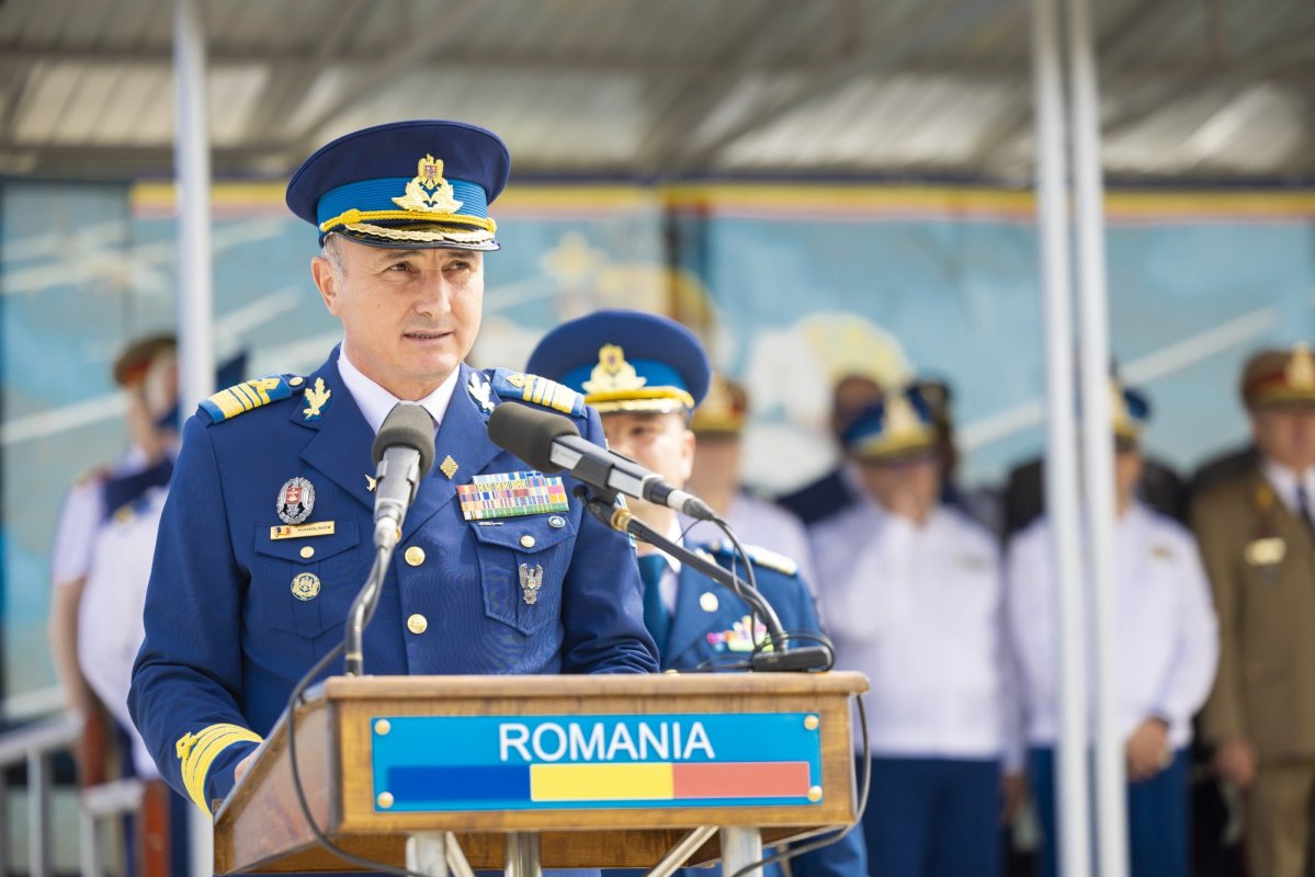 Eveniment aniversar la Baza 90 Transport Aerian  298525