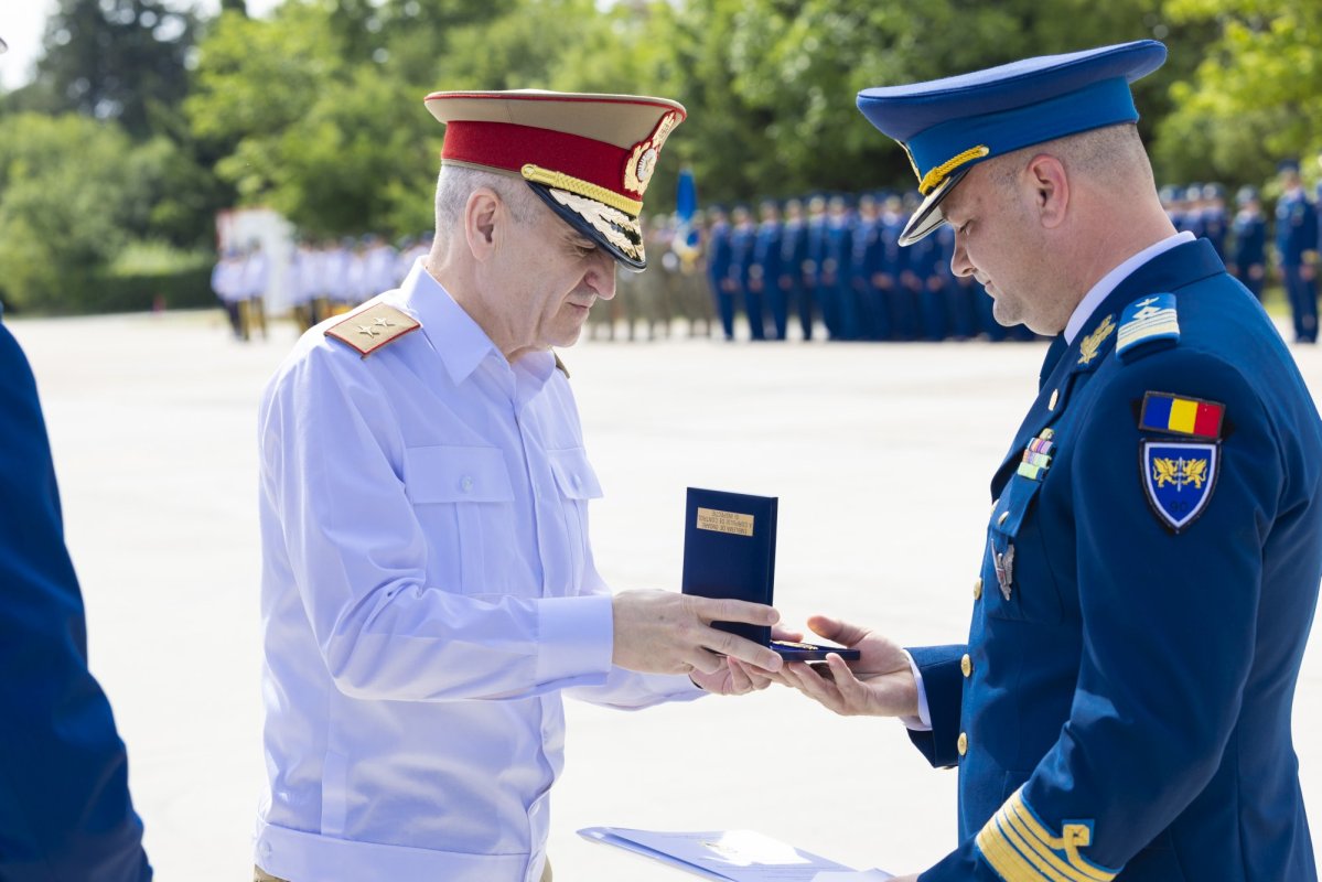 Eveniment aniversar la Baza 90 Transport Aerian  298543