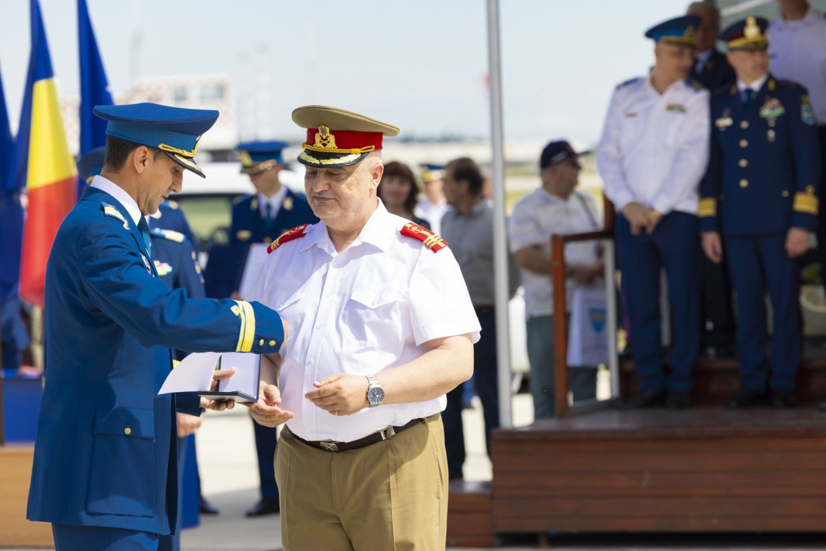 Eveniment aniversar la Baza 90 Transport Aerian  298545