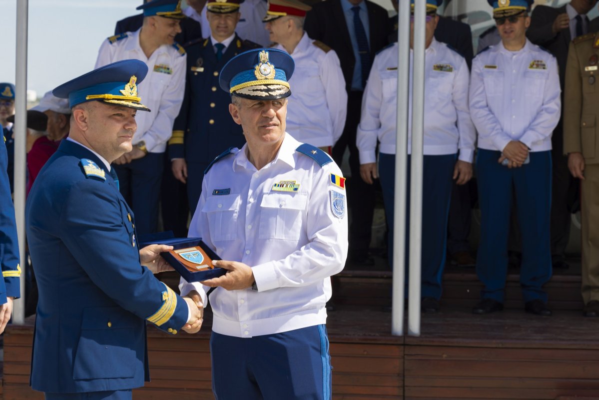 Eveniment aniversar la Baza 90 Transport Aerian  298551