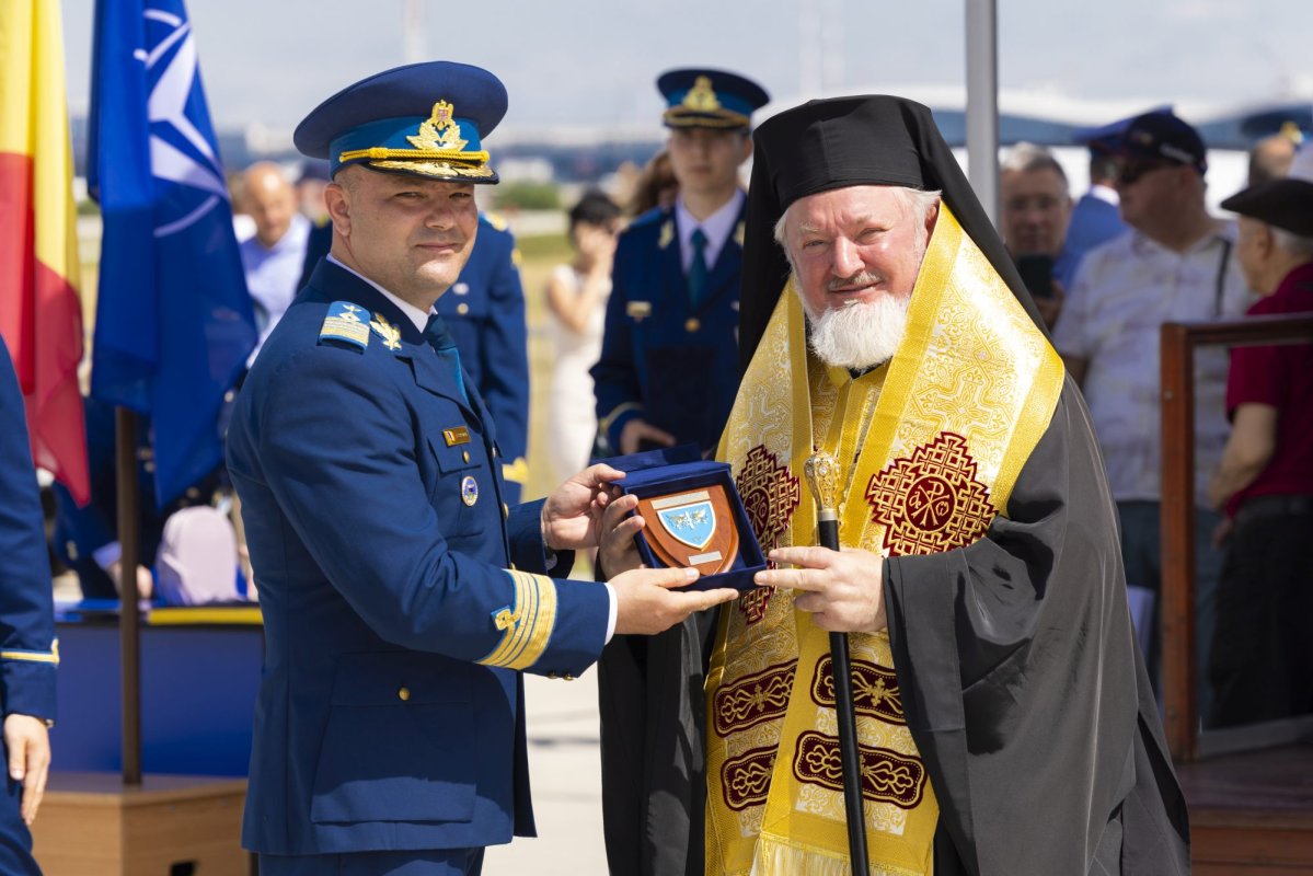 Eveniment aniversar la Baza 90 Transport Aerian  298552