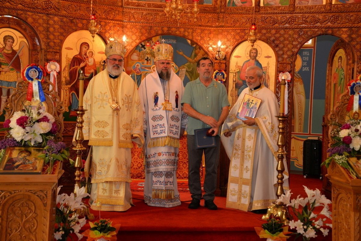 Înnoire a veșmântului pictural al unei biserici românești din Canada 298629