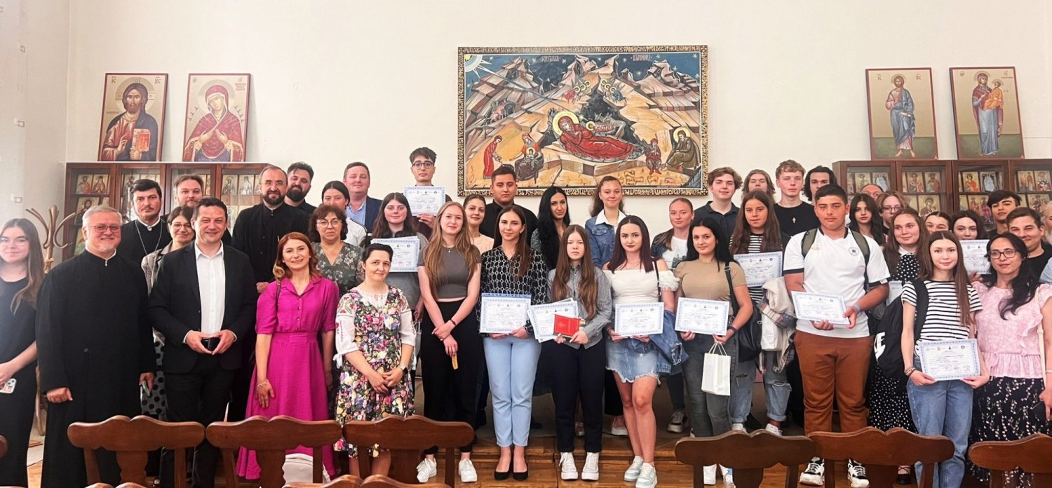 Activităţi de prevenire a adicţiilor în liceele botoşănene 298703