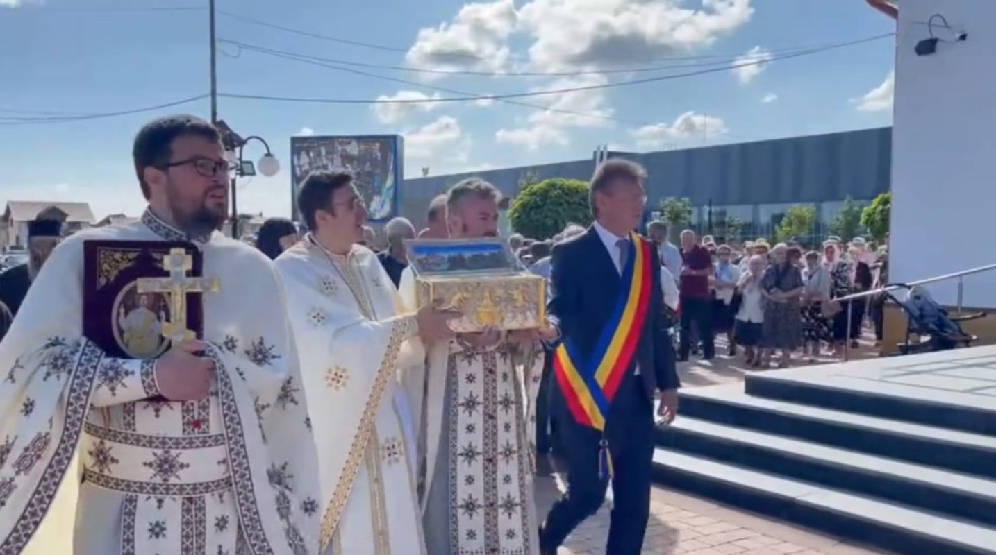 Brâul Maicii Domnului, adus spre închinare la Ghimbav, județul Brașov 298786