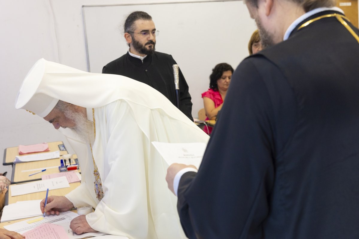 Patriarhul României a votat la alegerile locale şi europarlamentare 298843